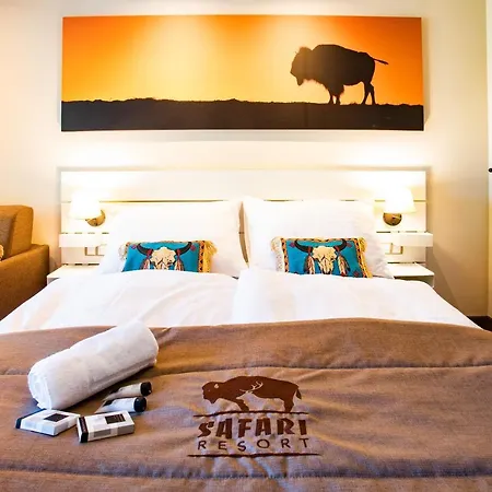 Safari - Bison Hotel *