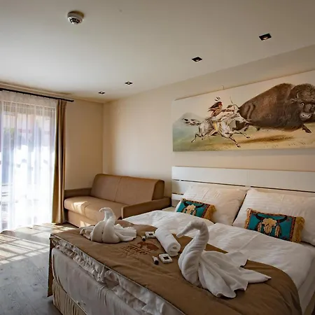 Hotel Safari - Bison Borovany (Ceske Budejovice)